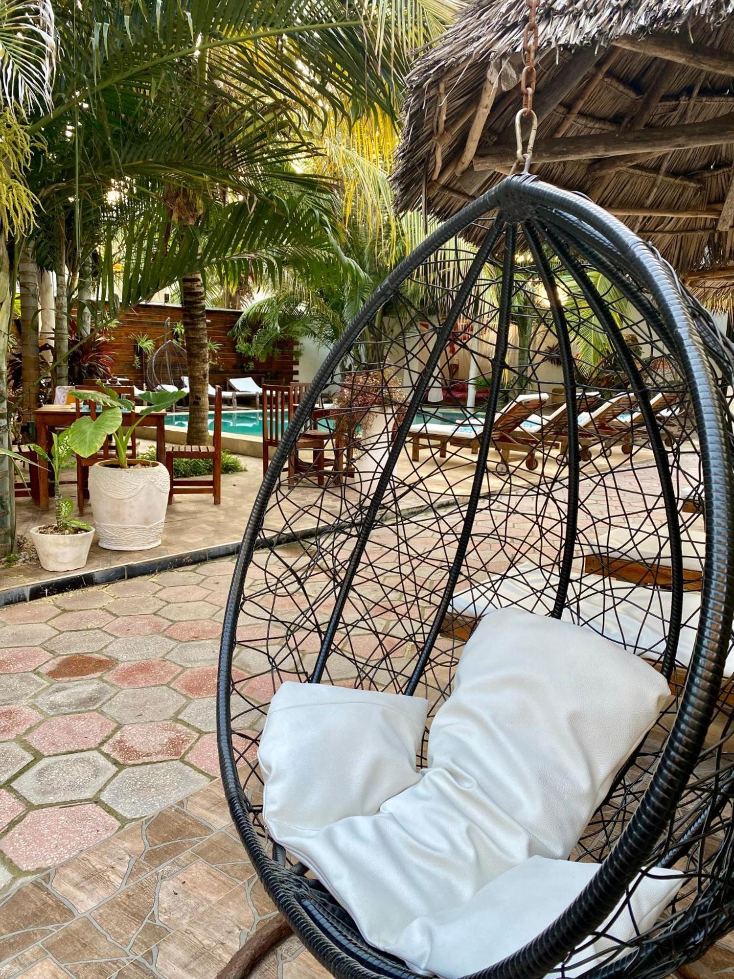 Cezere The Palm Hotel Paje Exterior photo